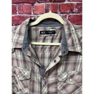 BKE Vintage 1967 Shirt Men XL Plaid Athletic Fit Snap Button Buckle Short Sleeve